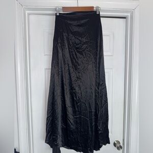 🟣4/$20 Zara Satin Black Maxi Skirt XS